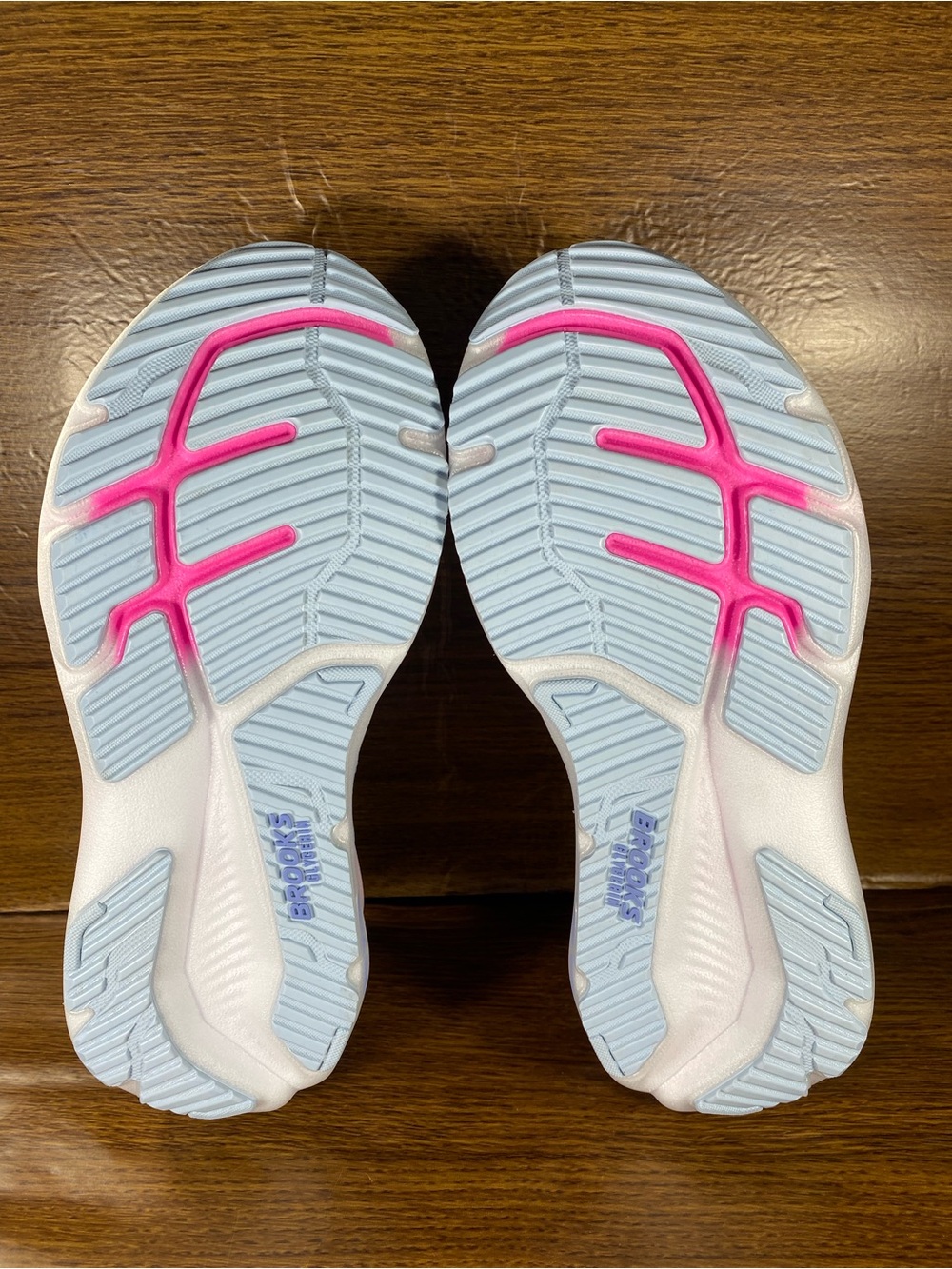 Brooks Glycerin 23 women’s shoe size 10 - Picture 11 of 12